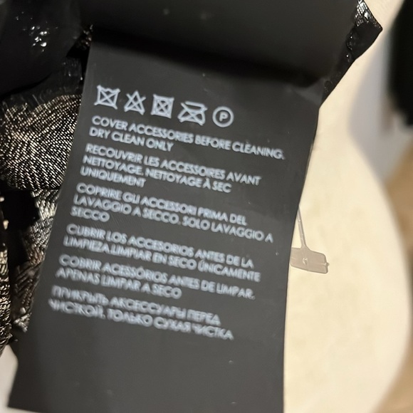 Club Monaco Metallic Pattern Silk Blend Semi Sheer Blouse In Floral Print - XXS - Picture 11 of 16